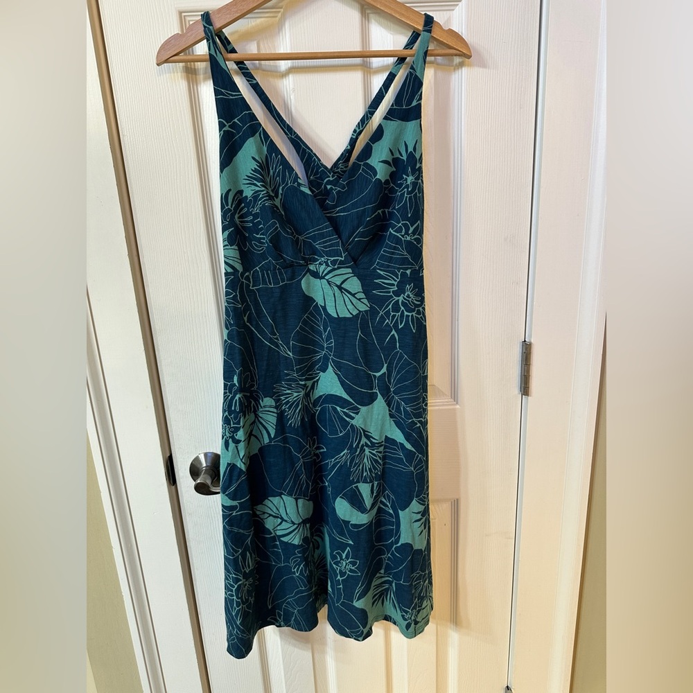 Patagonia Green Floral Dress Summer Vacation Cute Athletic Trendy Large